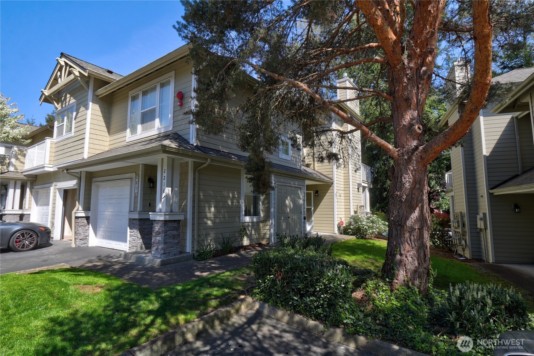 2216 Newport Way Property Photo