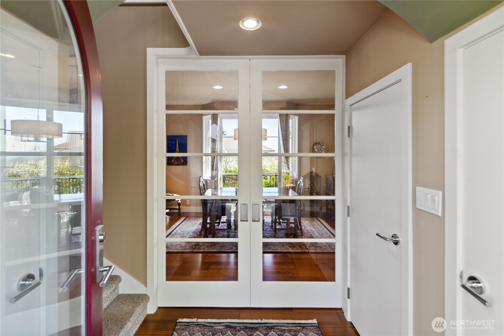 504 Foster Street Property Photo 3