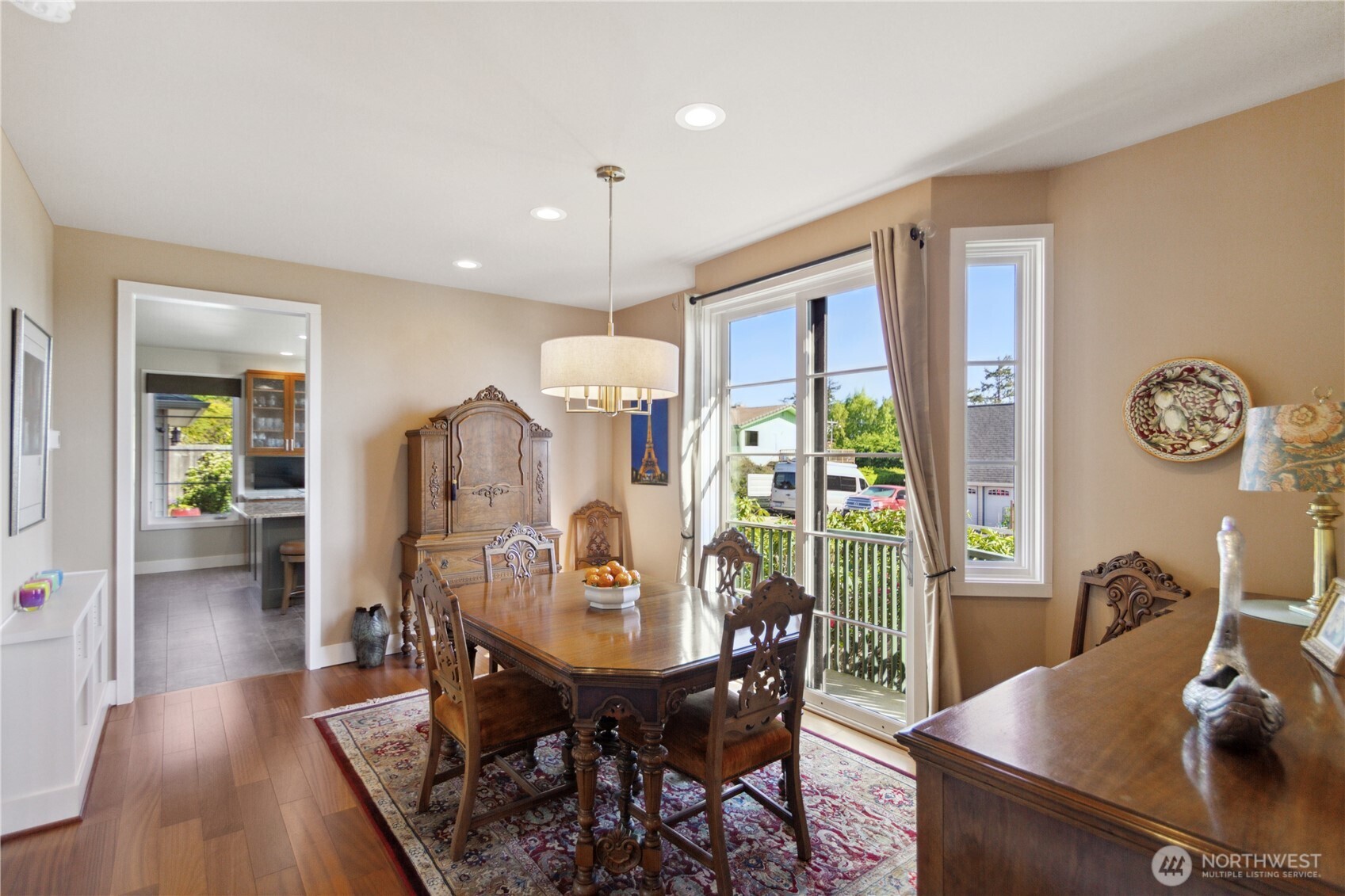 504 Foster Street Property Photo 11