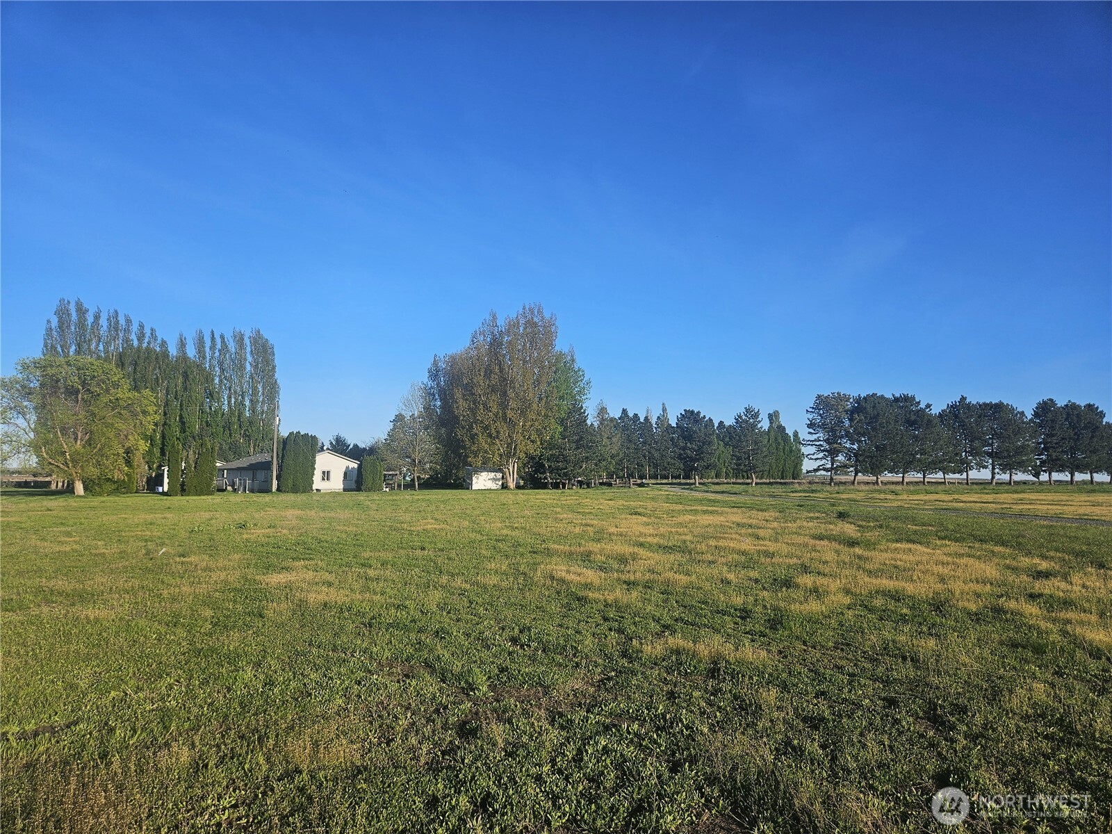 1830 W Black Arrow Lane 1 Property Photo 1