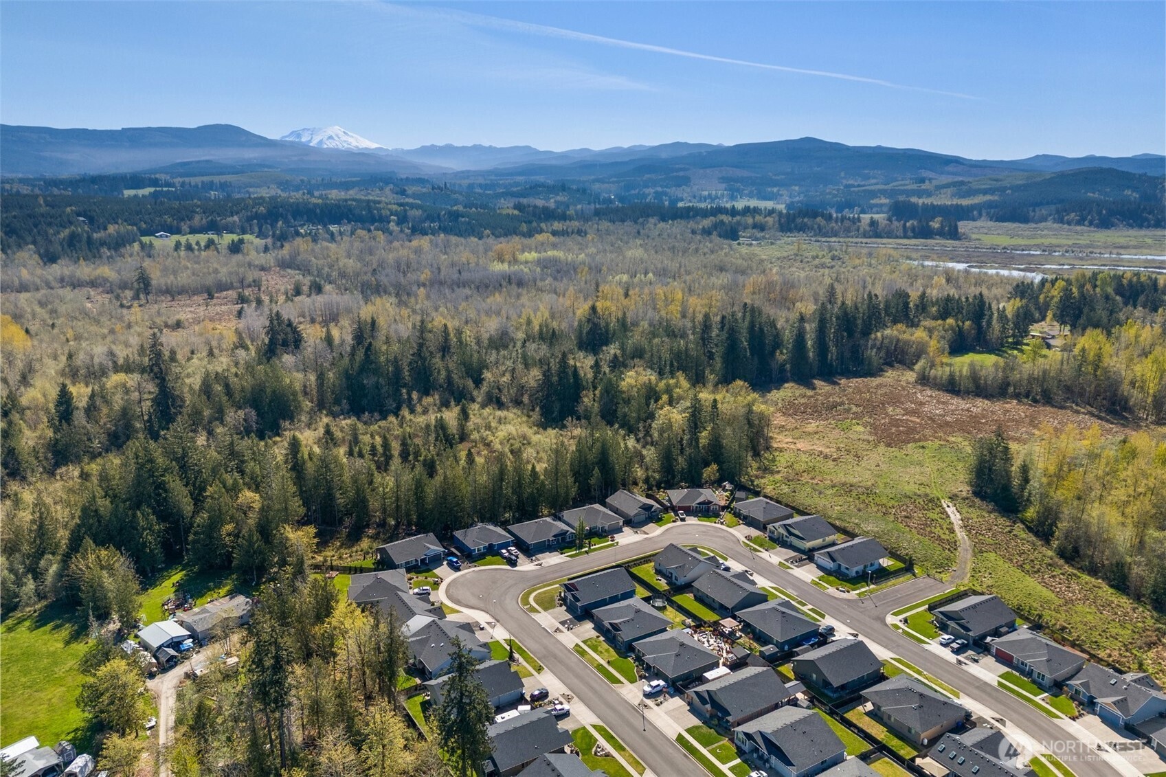 123 Zephyr Drive Property Photo 7