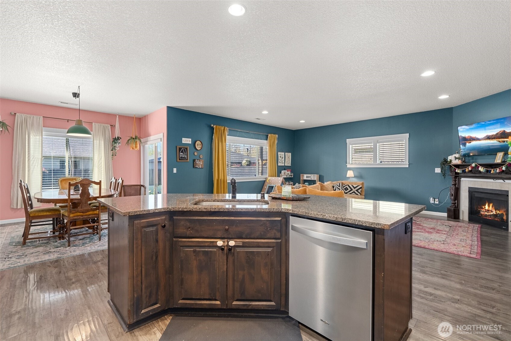 123 Zephyr Drive Property Photo 17