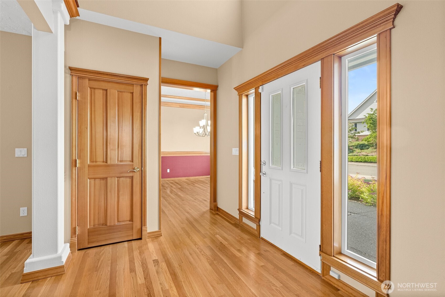 2111 Huntington Loop Property Photo 6