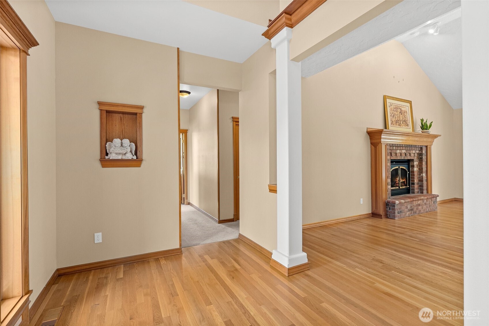 2111 Huntington Loop Property Photo 7