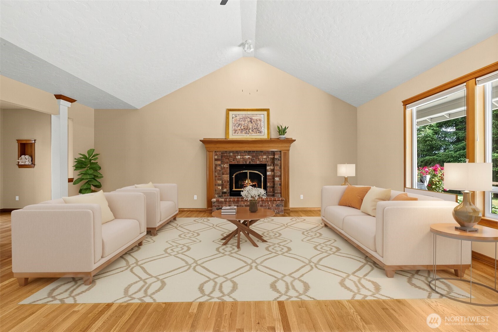 2111 Huntington Loop Property Photo 8