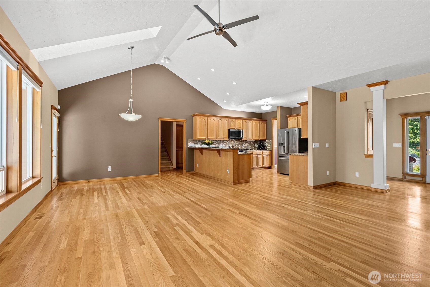 2111 Huntington Loop Property Photo 11