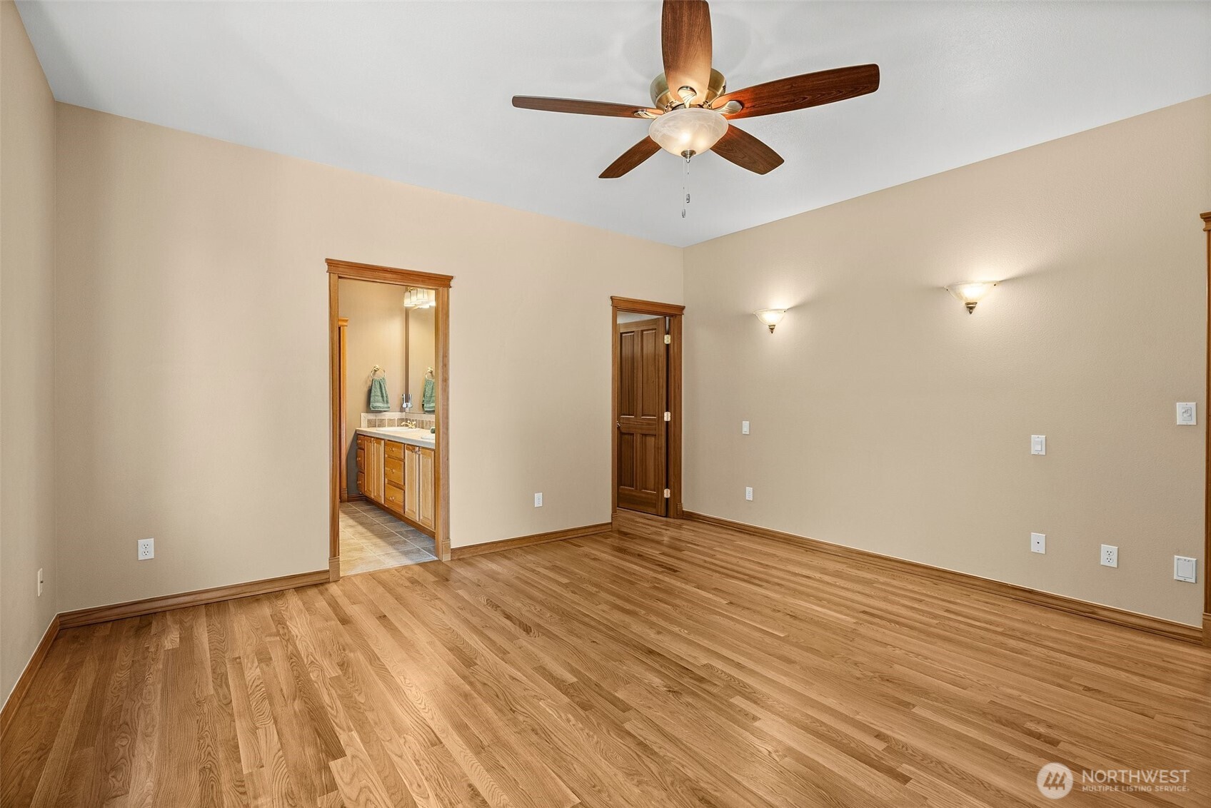 2111 Huntington Loop Property Photo 18