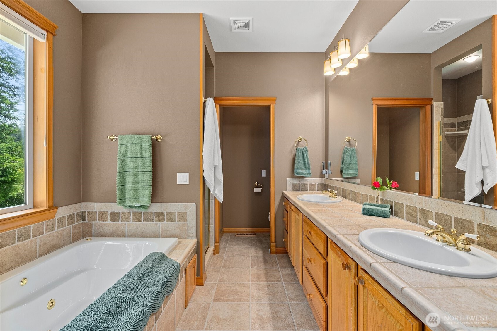 2111 Huntington Loop Property Photo 20