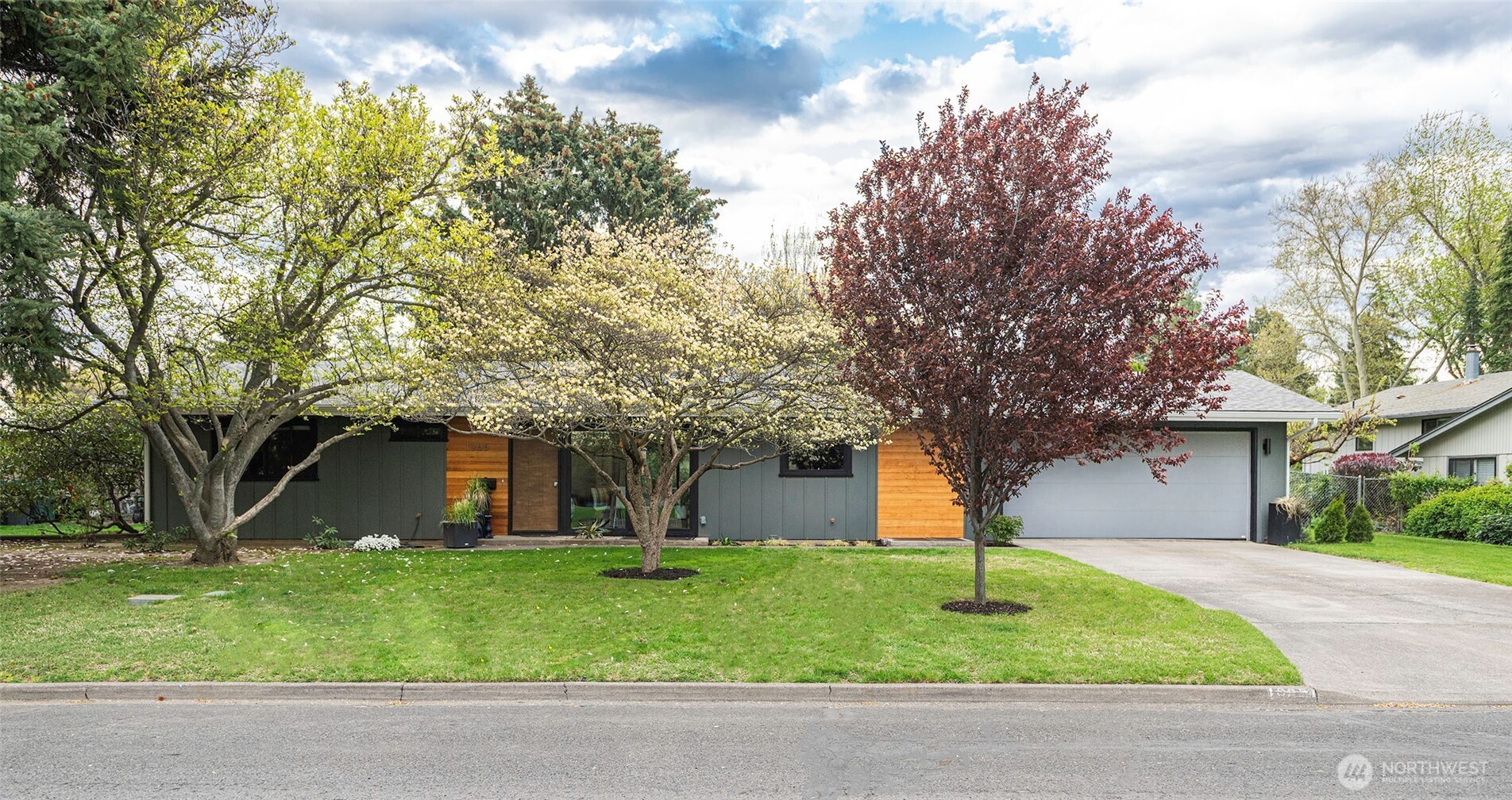 1965 Hillbrooke Drive Property Photo