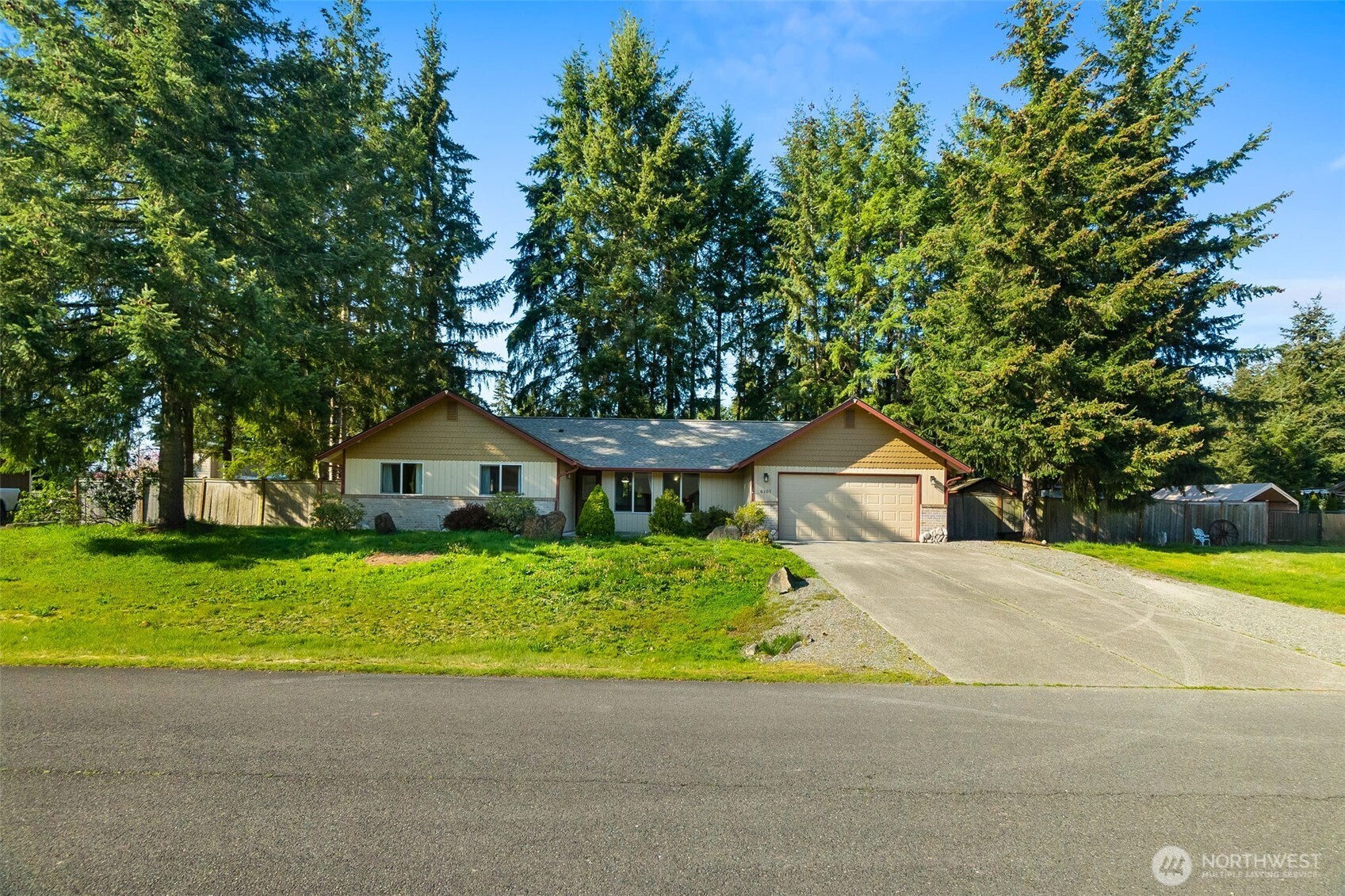 6107 189th Loop Property Photo 1