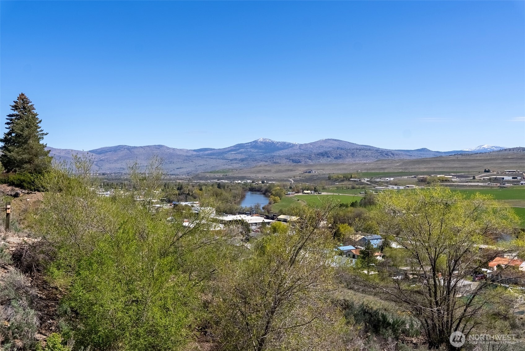 940 Sunrise Heights Road Property Photo 39
