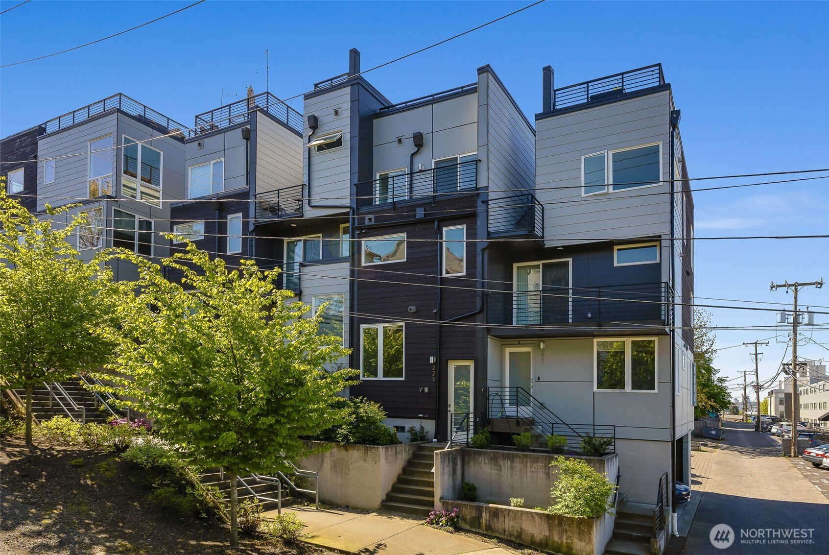 225 E Shelby Street Property Photo