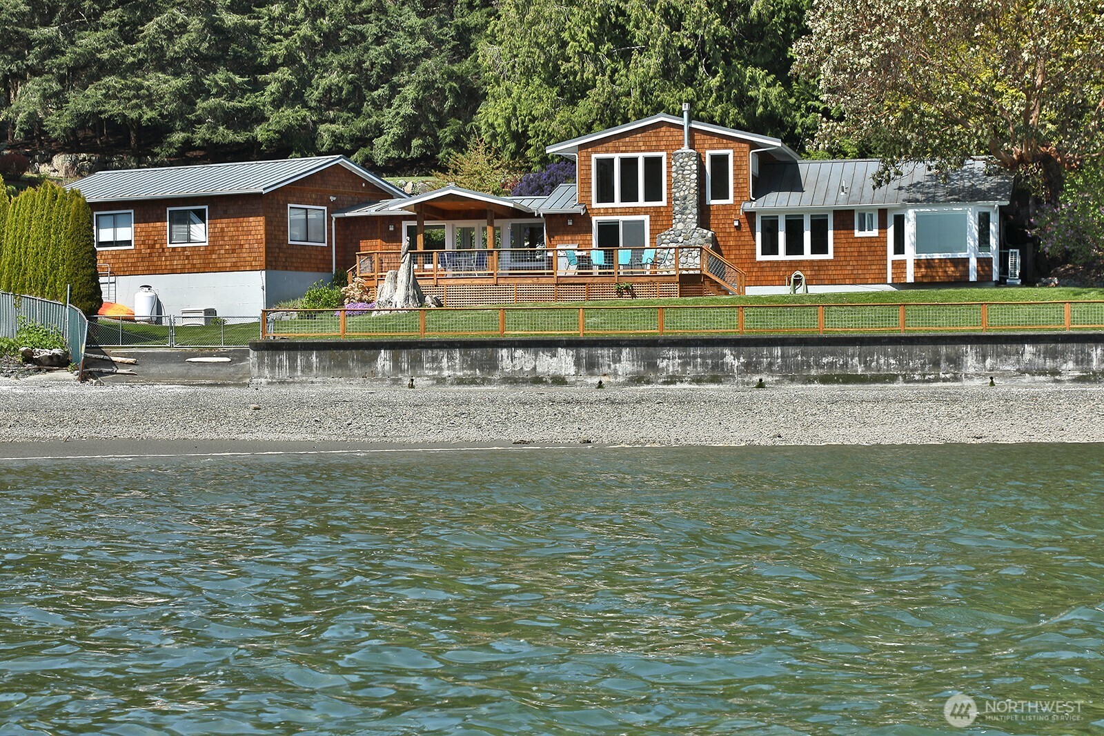 4325 Honeymoon Bay Road Property Photo 1
