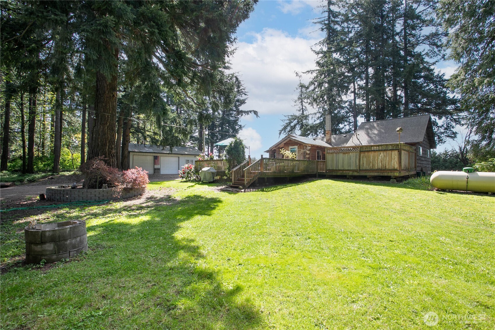 1844 E Pole Road Property Photo