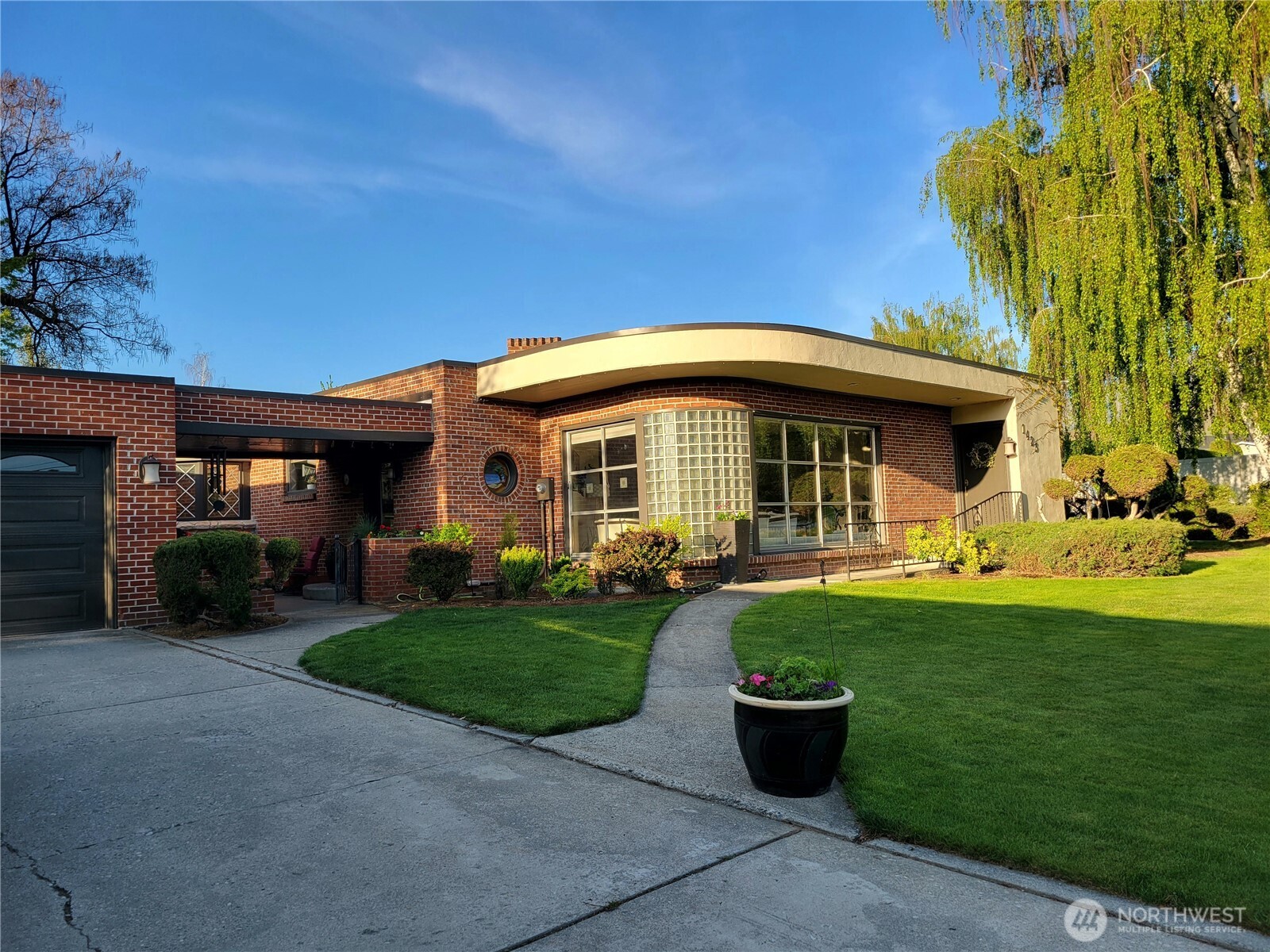1423 Springwater Ave Property Photo