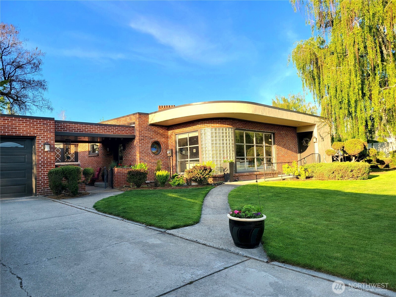 1423 Springwater Ave Property Photo 1