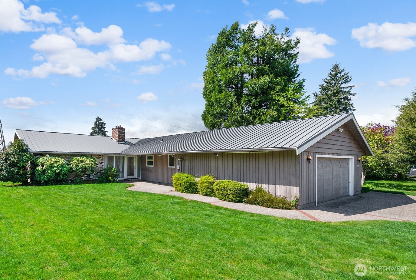 1817 125th Avenue Property Photo 1