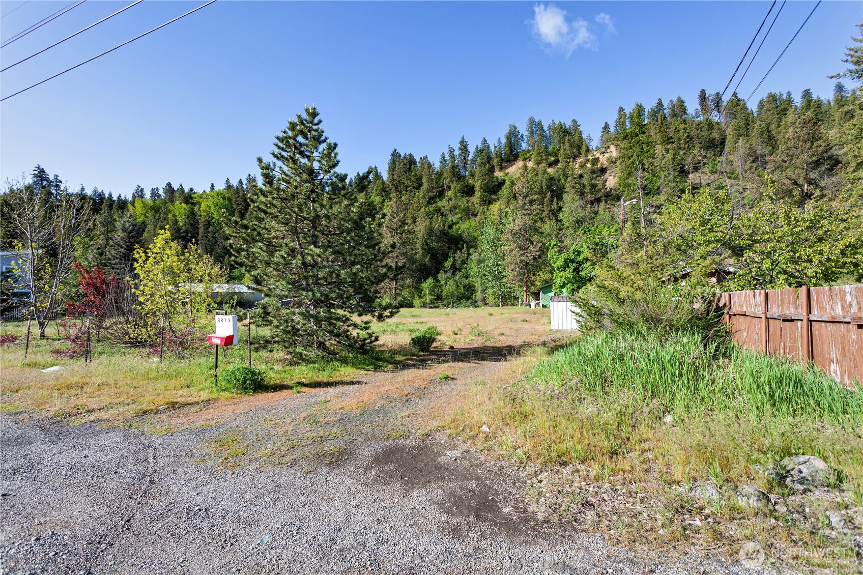 8829 Josephine Avenue Property Photo 12