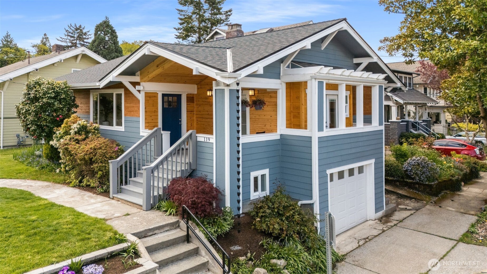 119 37th Avenue Property Photo