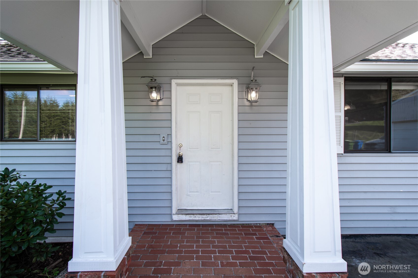 110 English Lane Property Photo 3