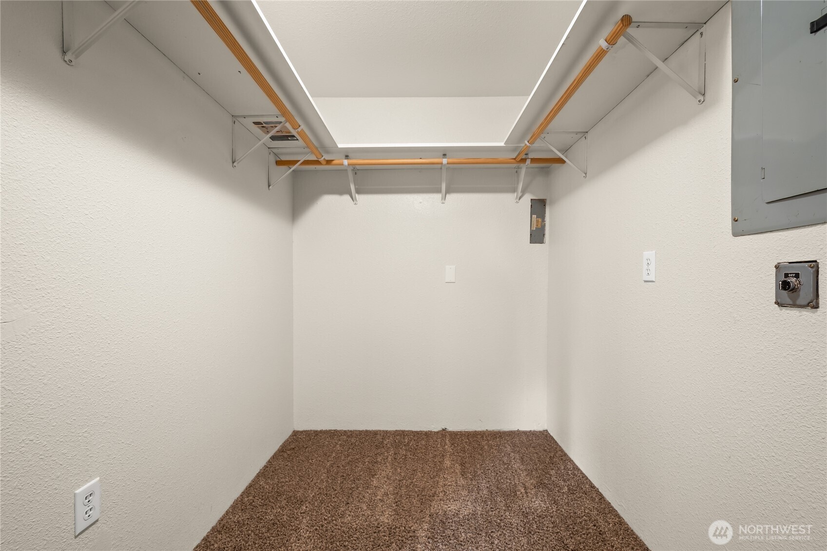 110 English Lane Property Photo 18