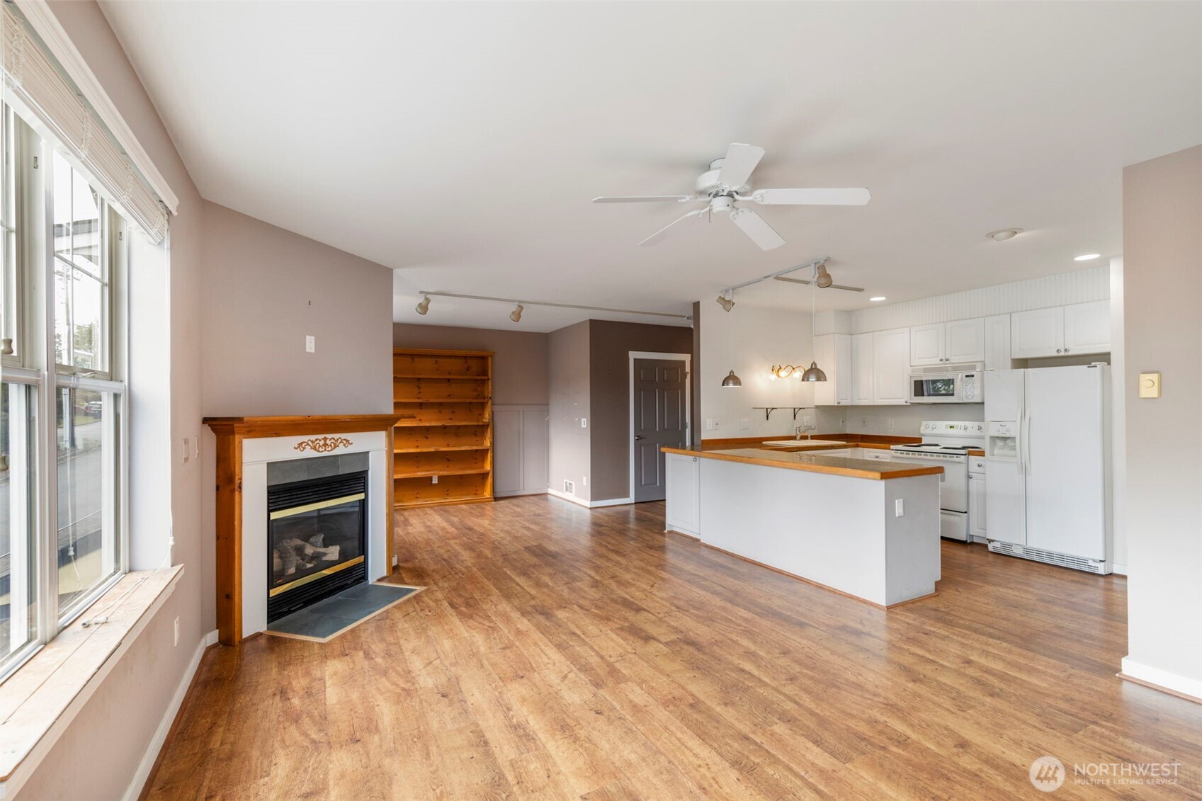 350 Castellano Way 204 Property Photo 4