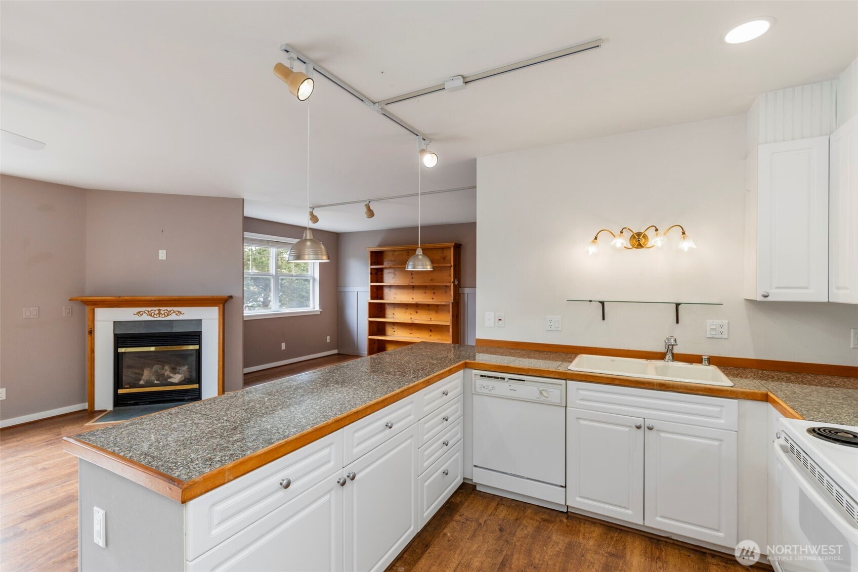 350 Castellano Way 204 Property Photo 7