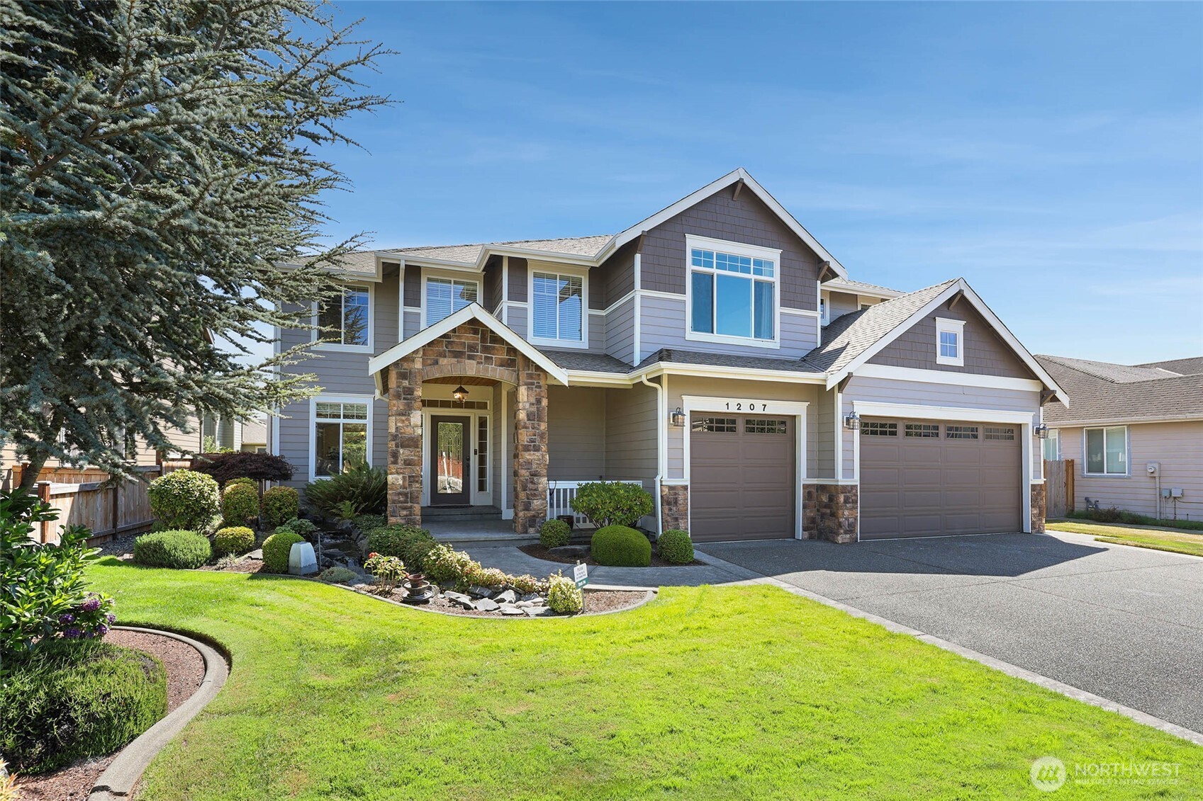 1207 24th Street Property Photo 1