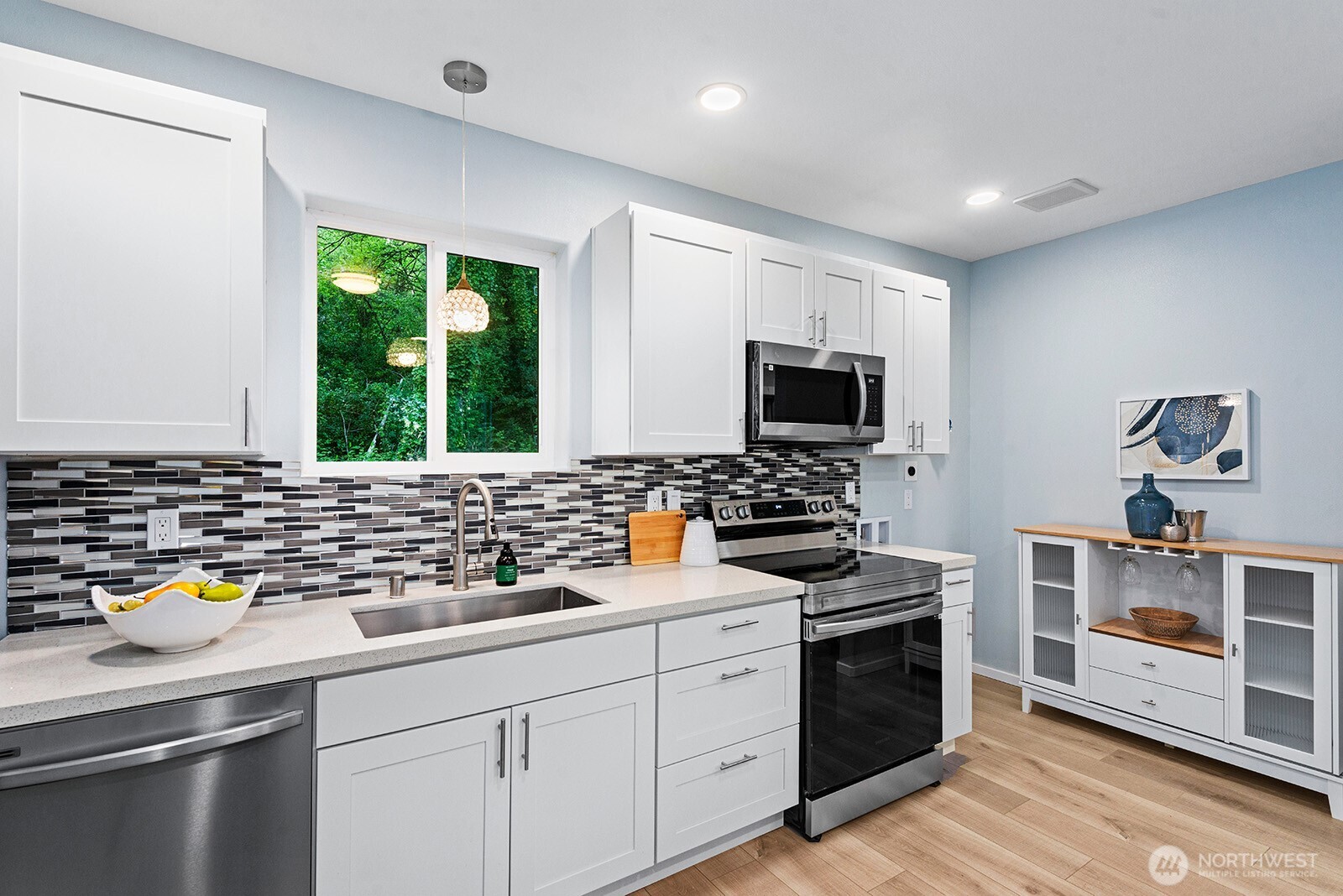 3265 31st Avenue Property Photo 8