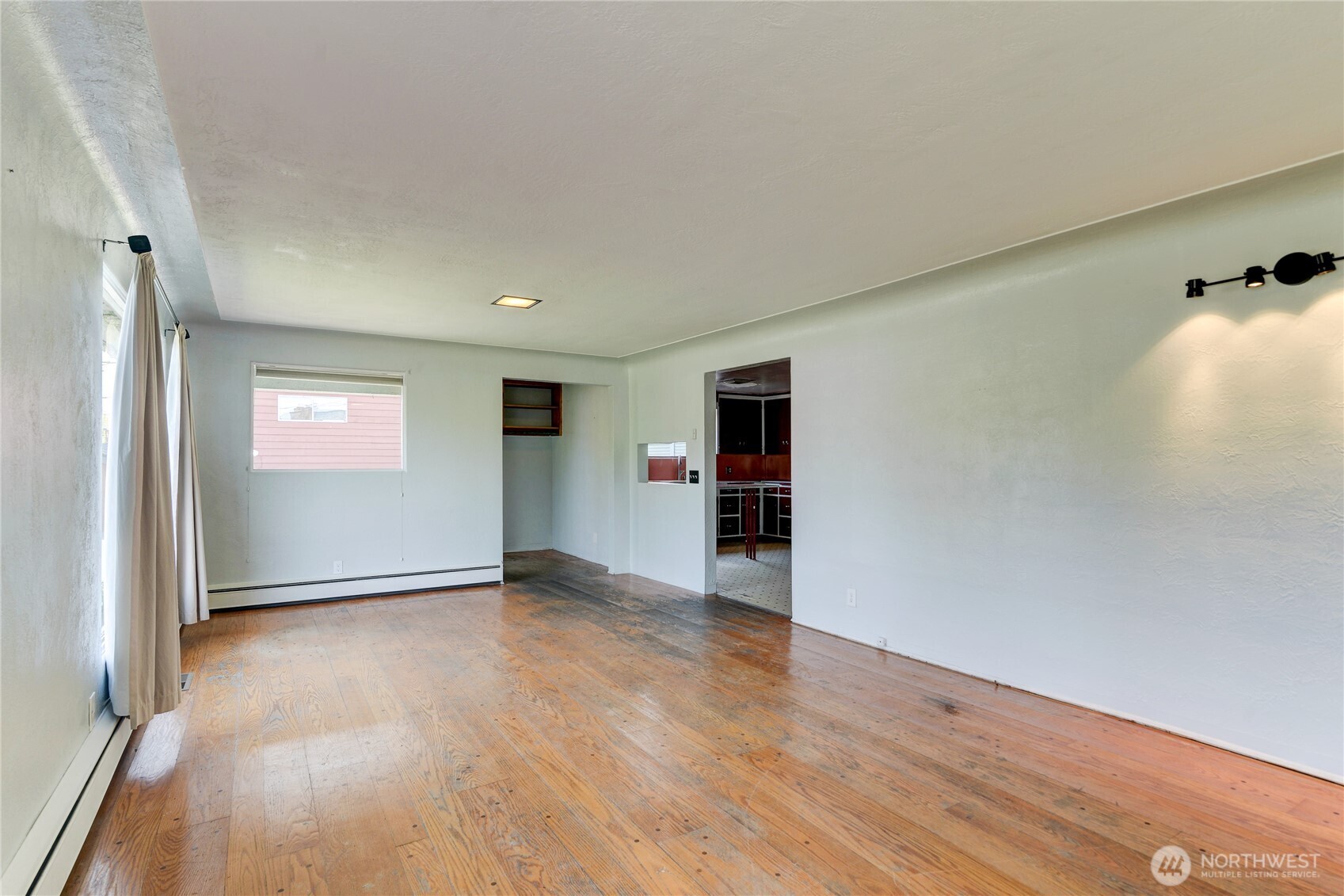 6017 S Capitol Boulevard Property Photo 7