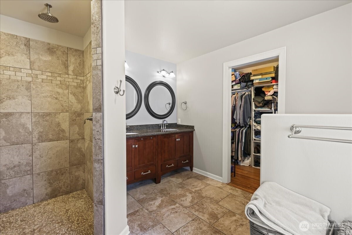 2142 Island Drive Property Photo 16