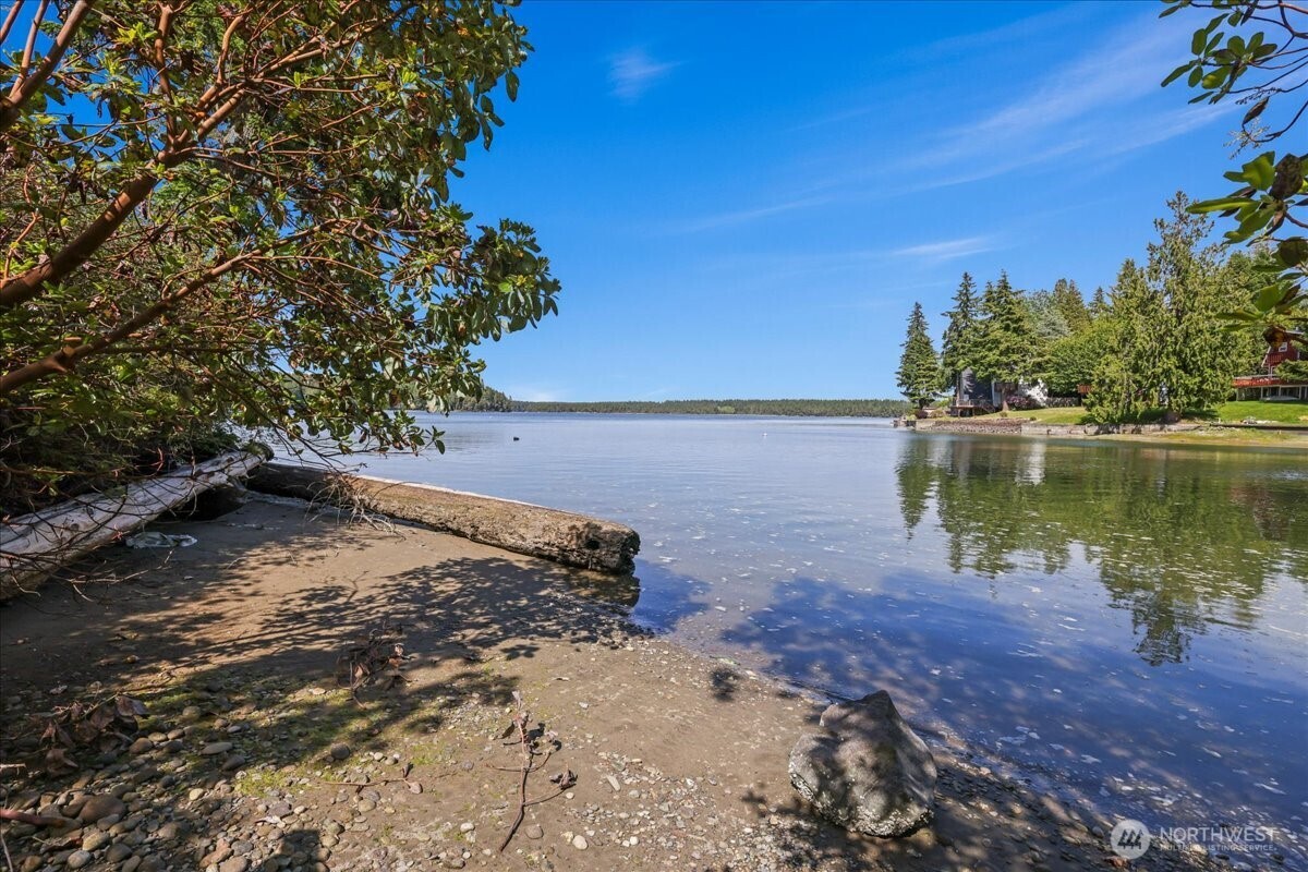 2142 Island Drive Property Photo 28