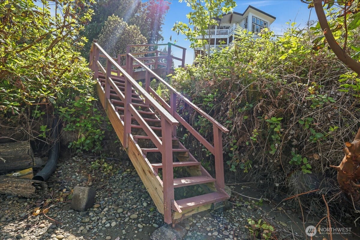 2142 Island Drive Property Photo 31