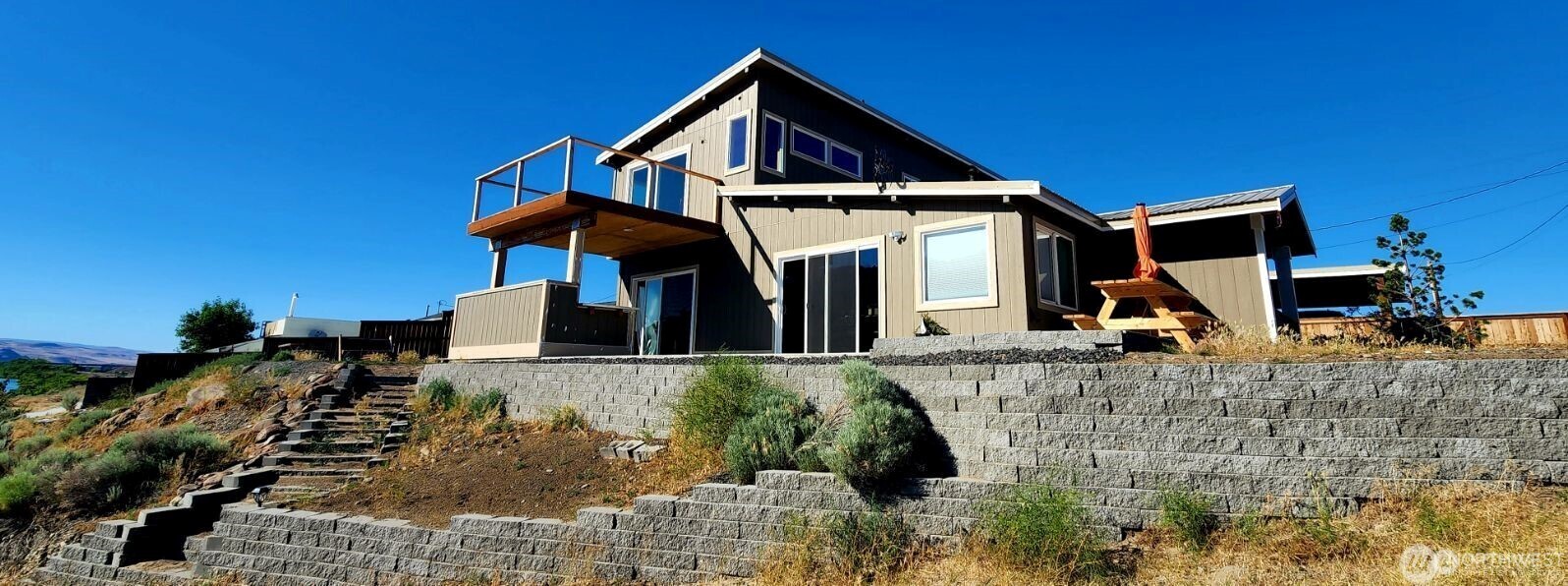 2363689 Property Photo