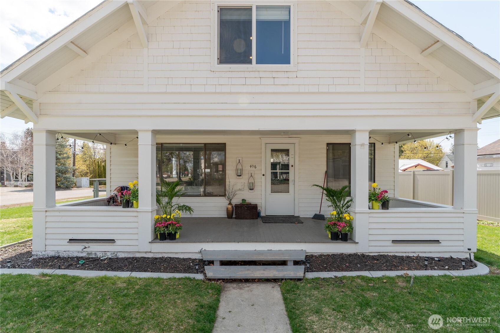 416 E Ash Street Property Photo