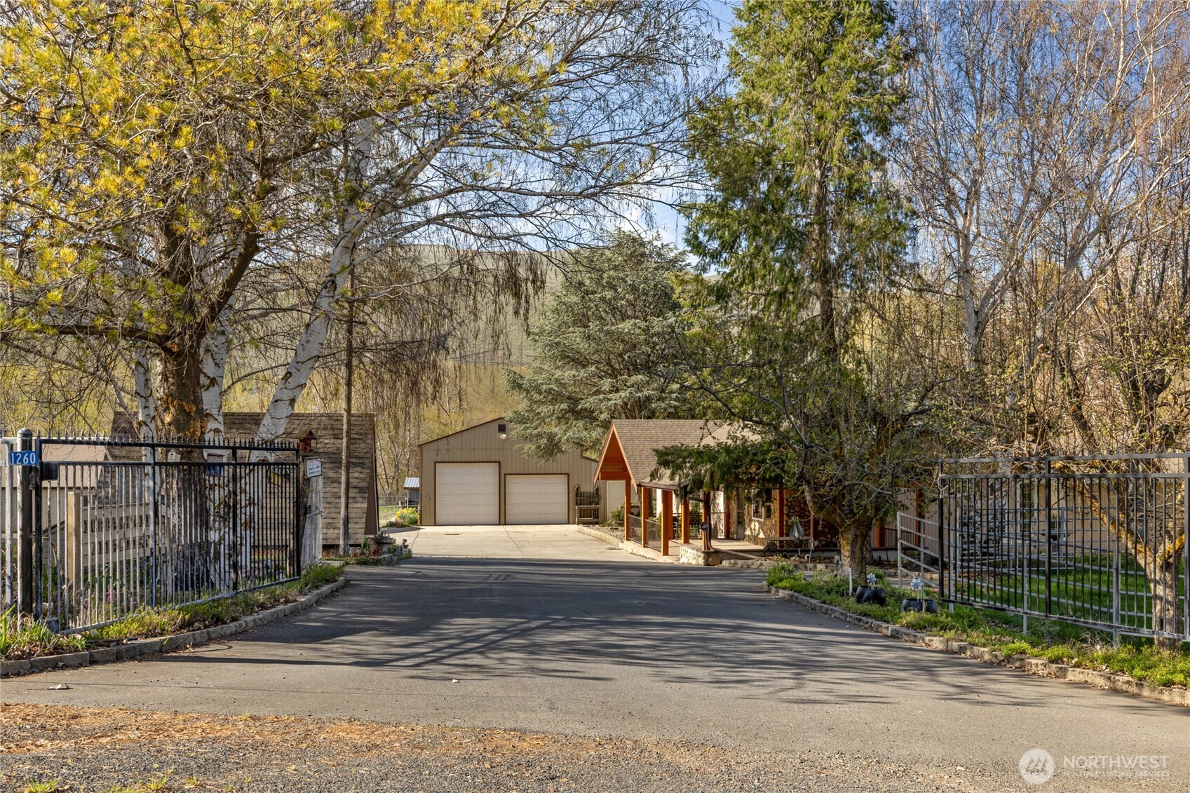 1260 Burbank Creek Road Property Photo