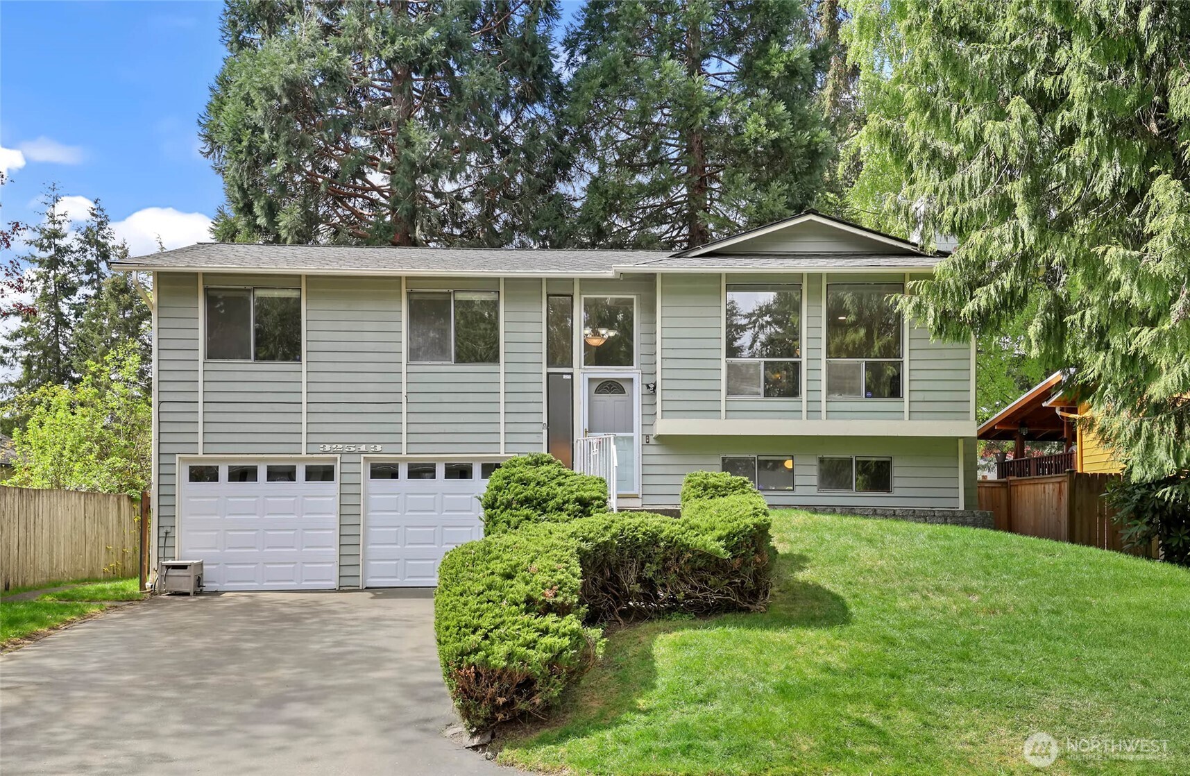 32513 10th Place Property Photo