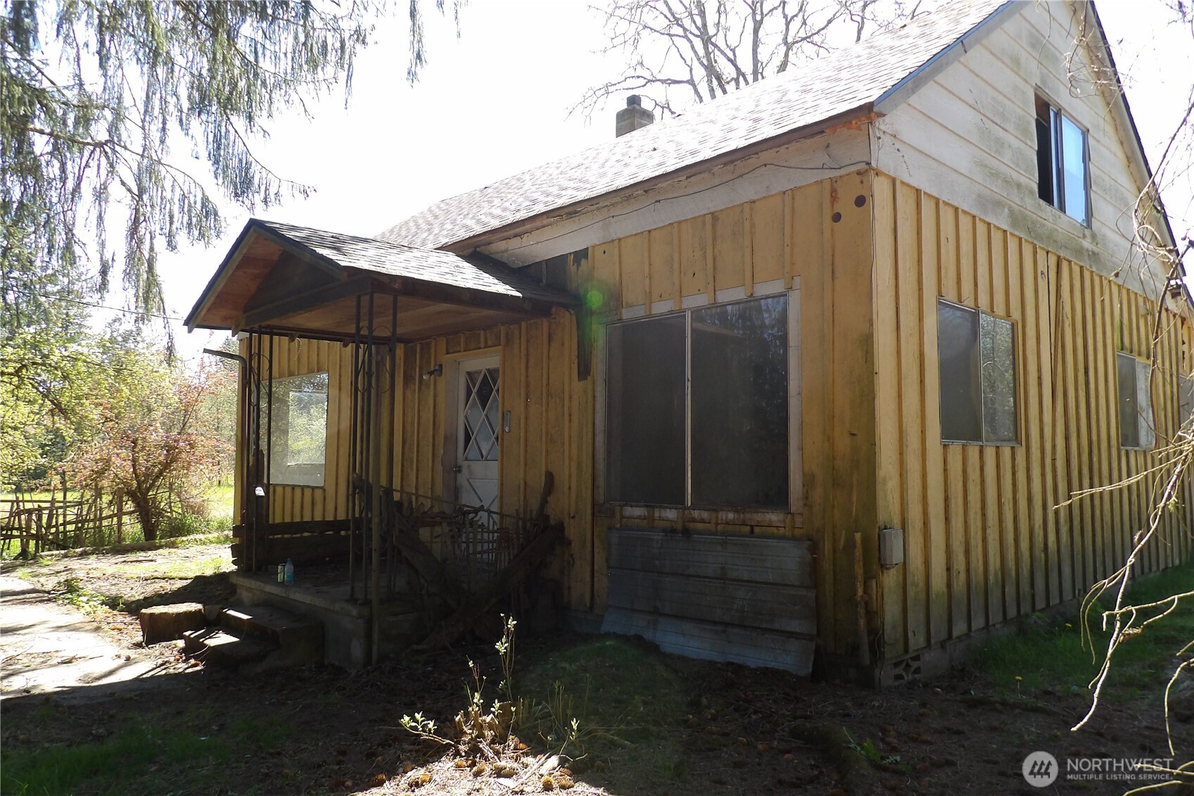 696 Toledo Salmon Creek Road Property Photo