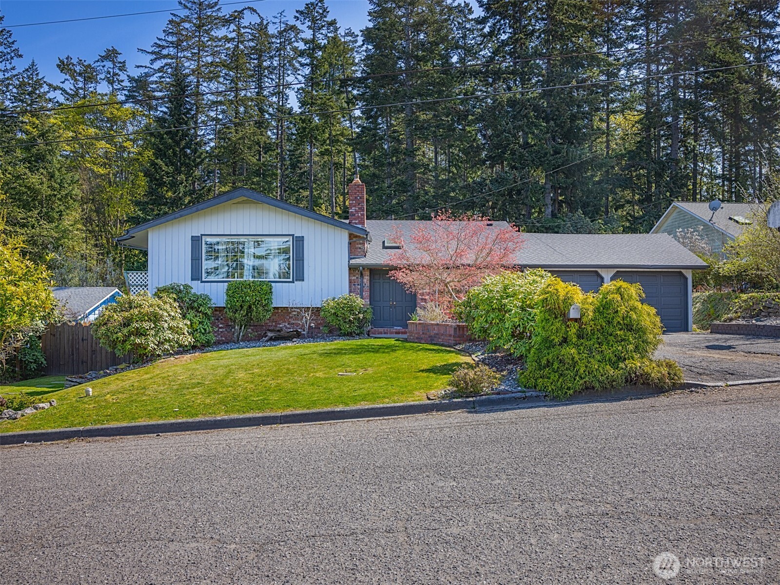 3011 Regent Street Property Photo 1