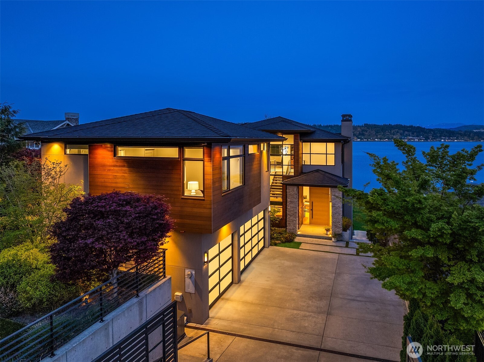 3268 W Lake Sammamish Parkway Property Photo