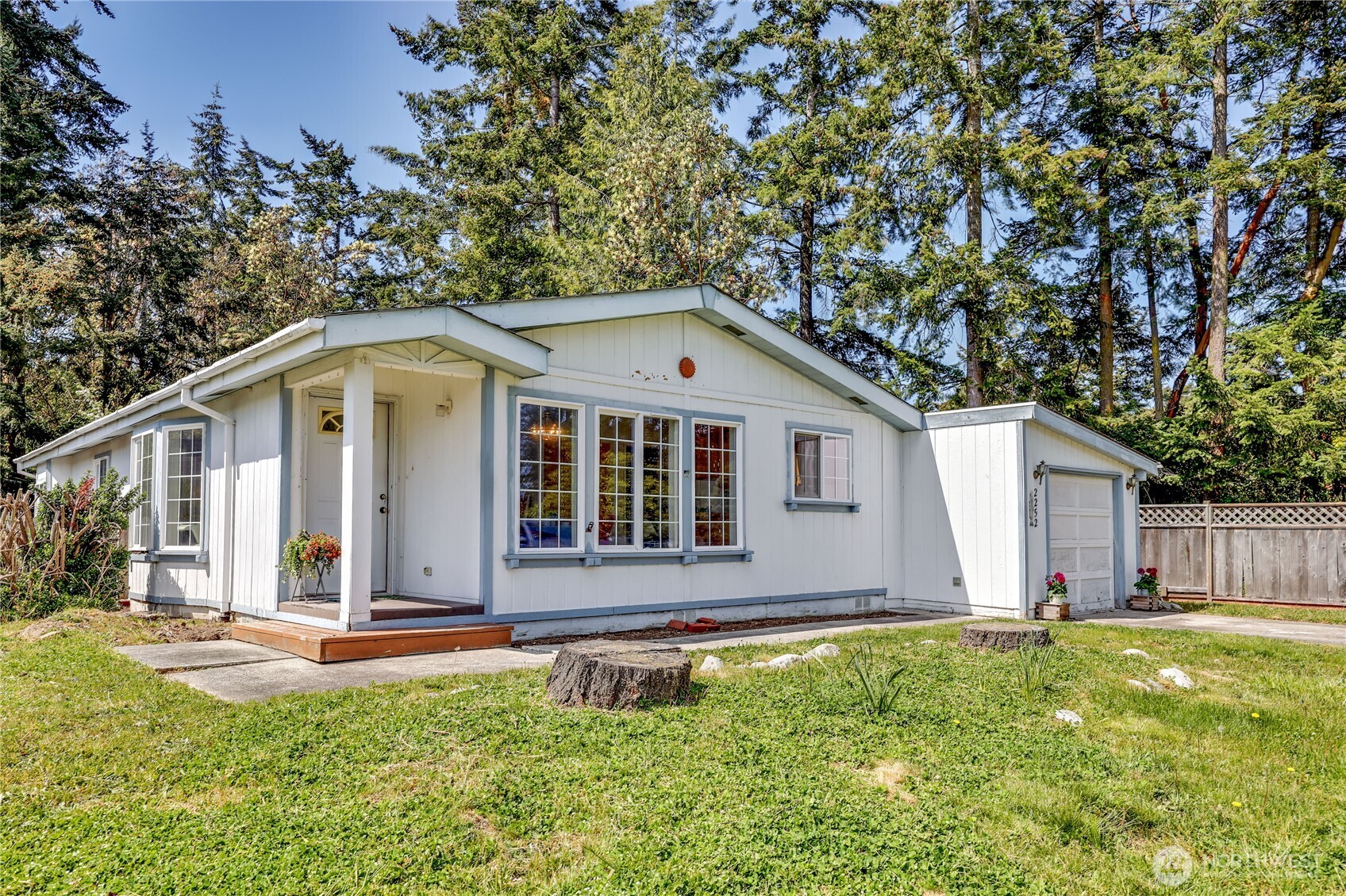 2252 Towne Point Avenue Property Photo