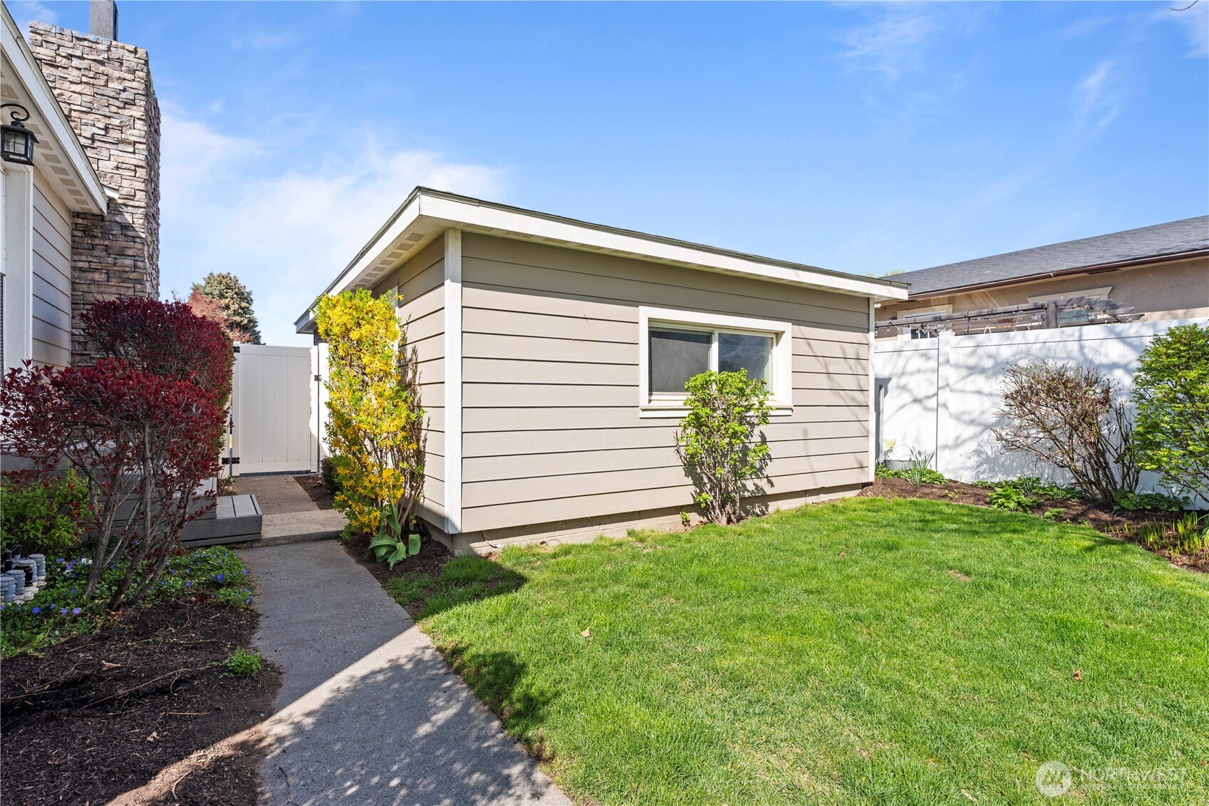 502 L Street Property Photo 7