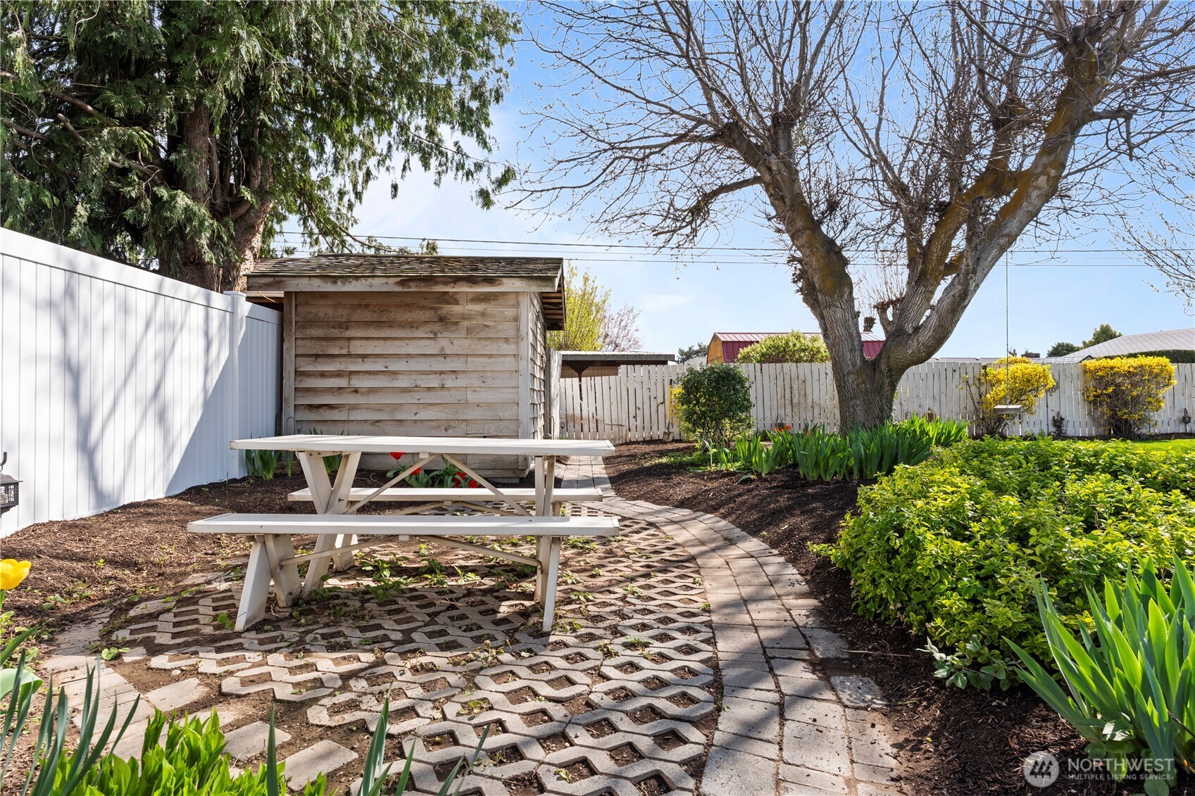 502 L Street Property Photo 8