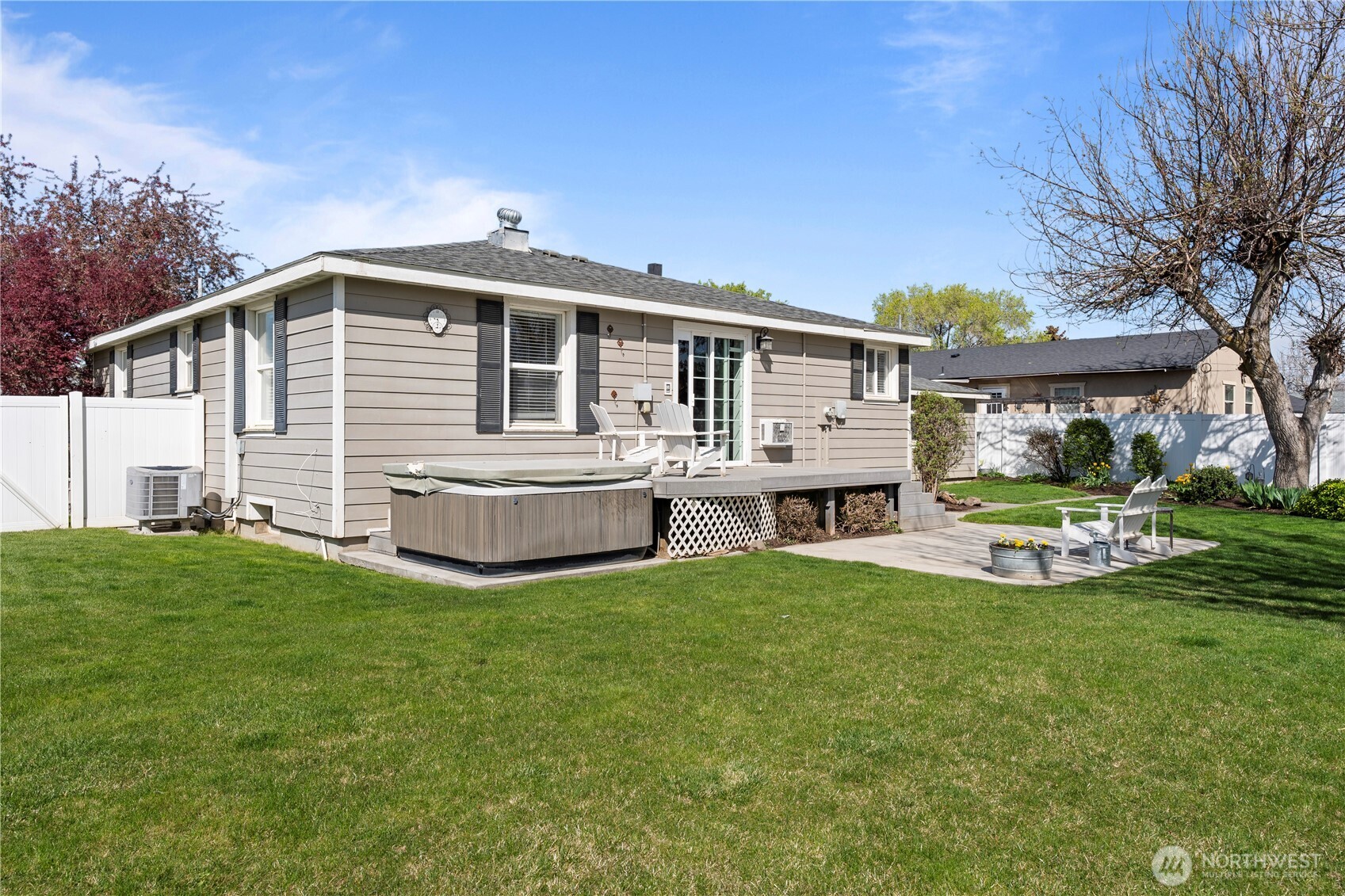 502 L Street Property Photo 11