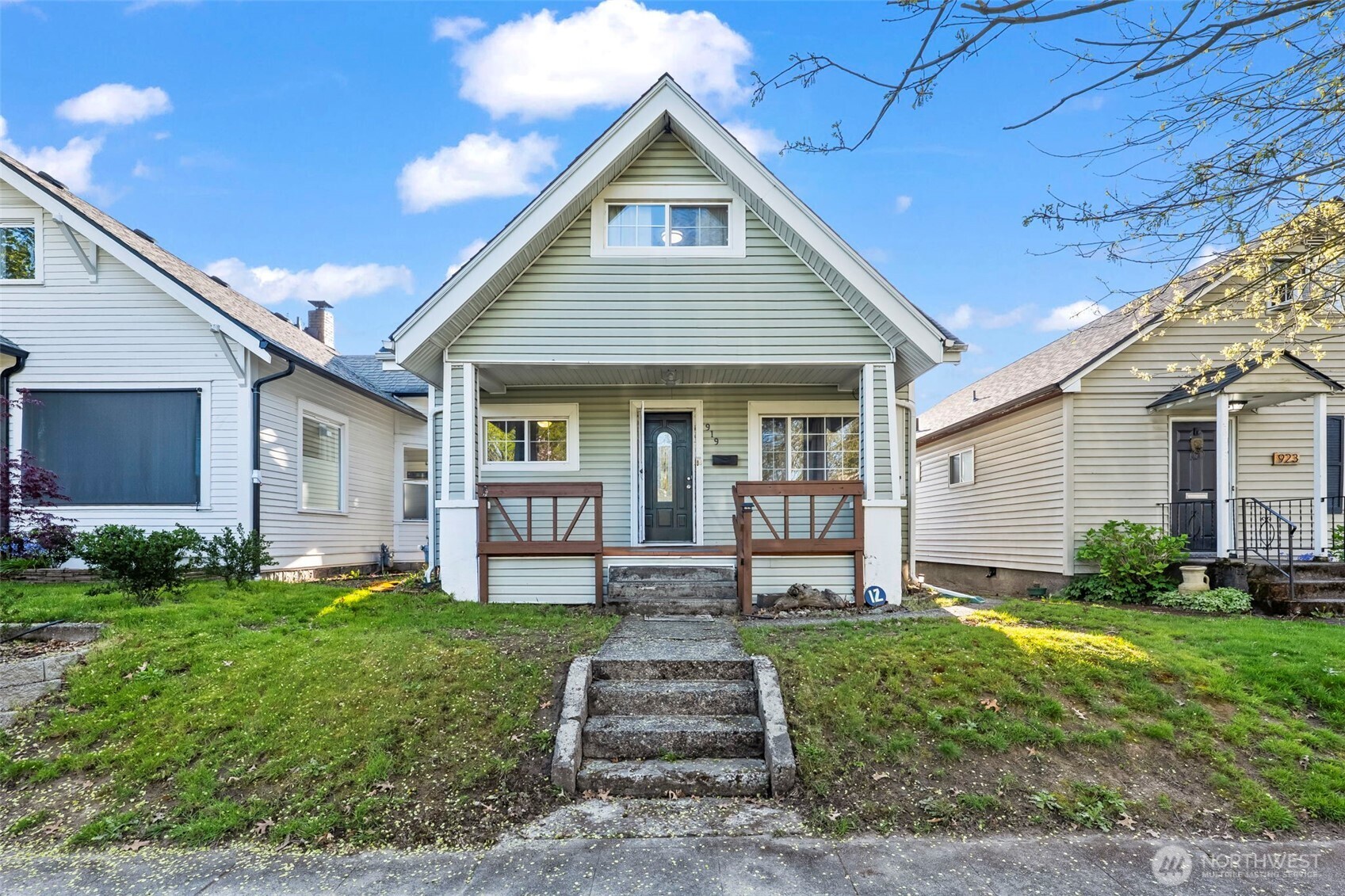 919 S Grant Avenue Property Photo