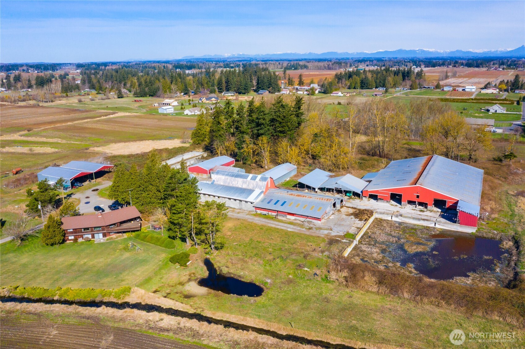 490 W Laurel Road Property Photo 8