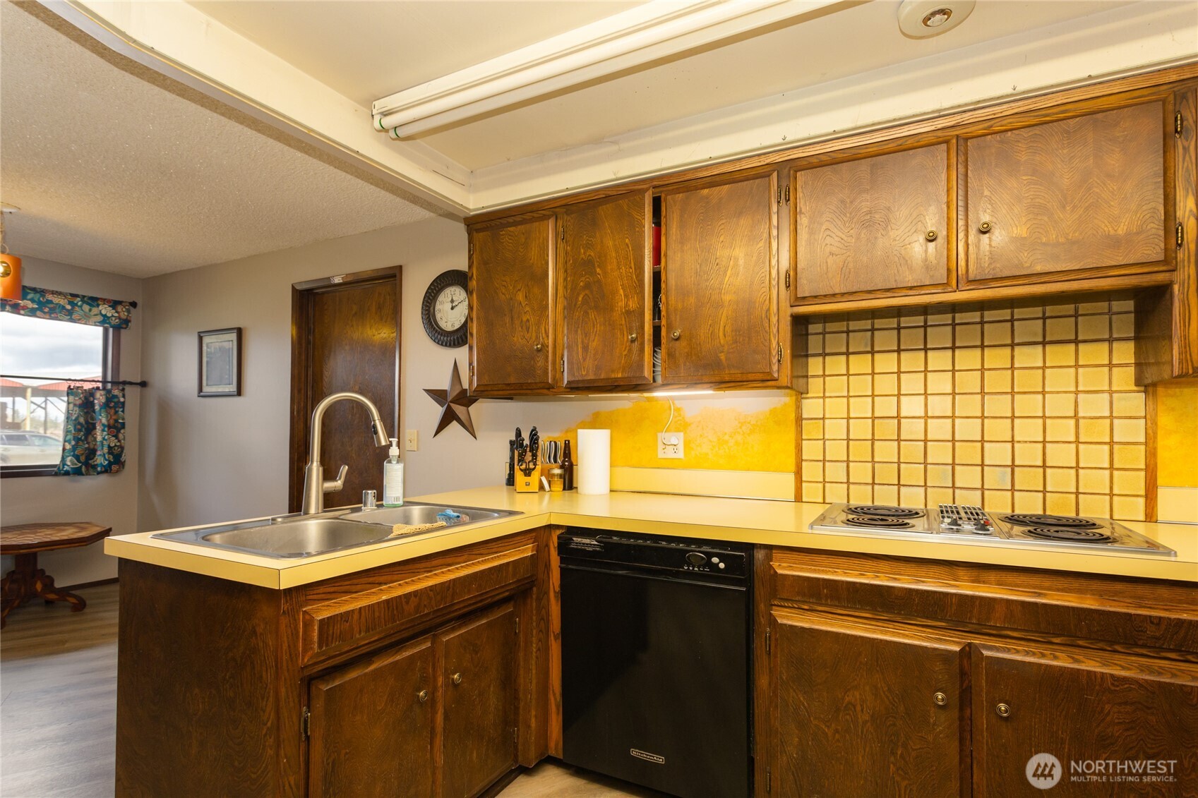 490 W Laurel Road Property Photo 23