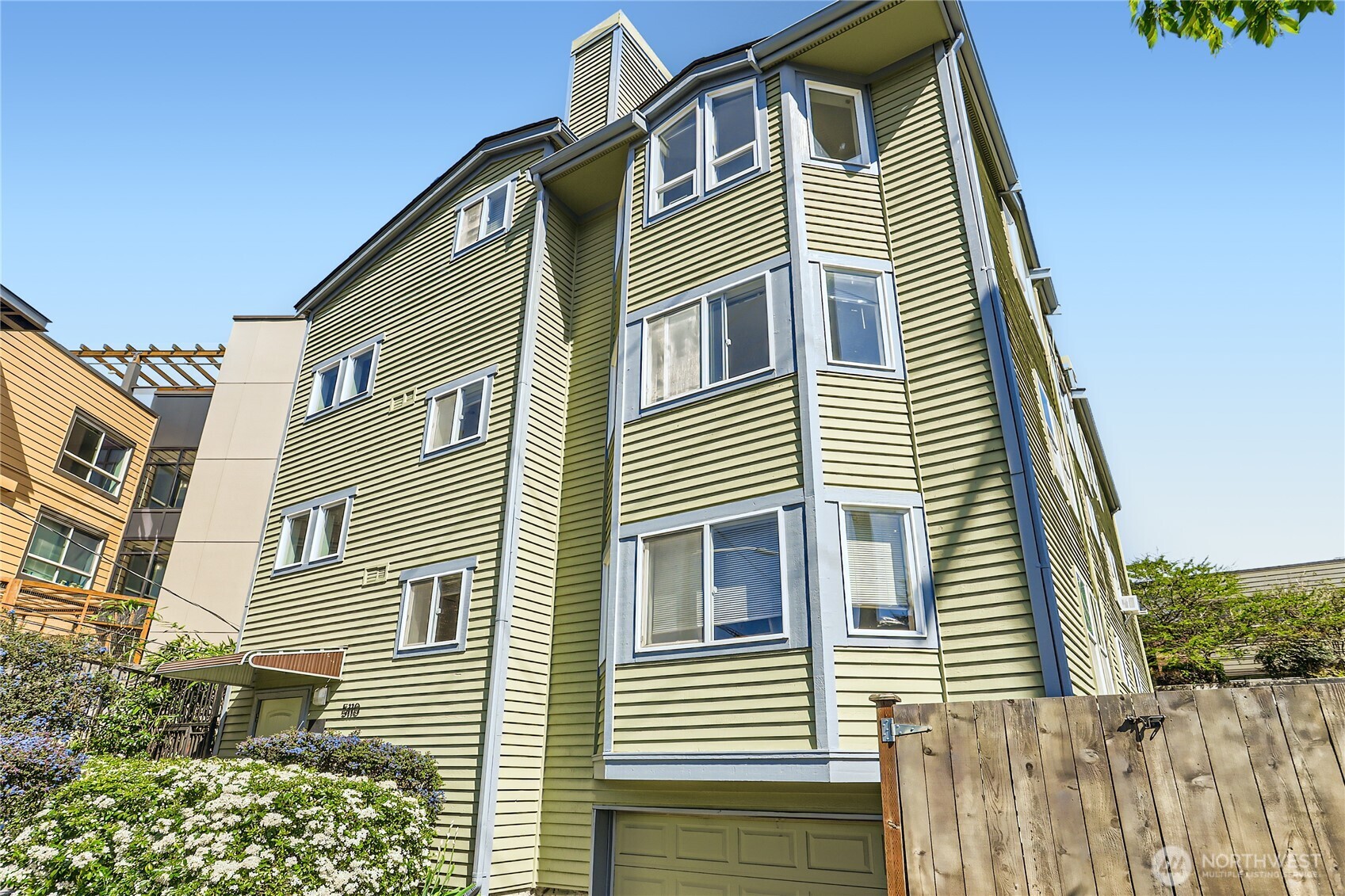 98105 Real Estate Listings Main Image
