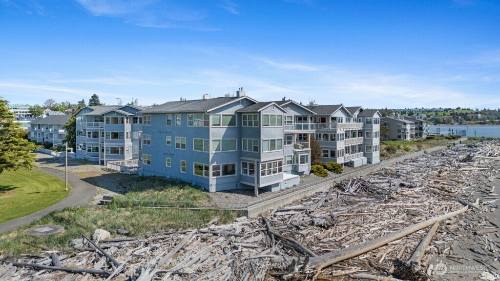 651 Se Bayshore Dr E102 Property Photo 1