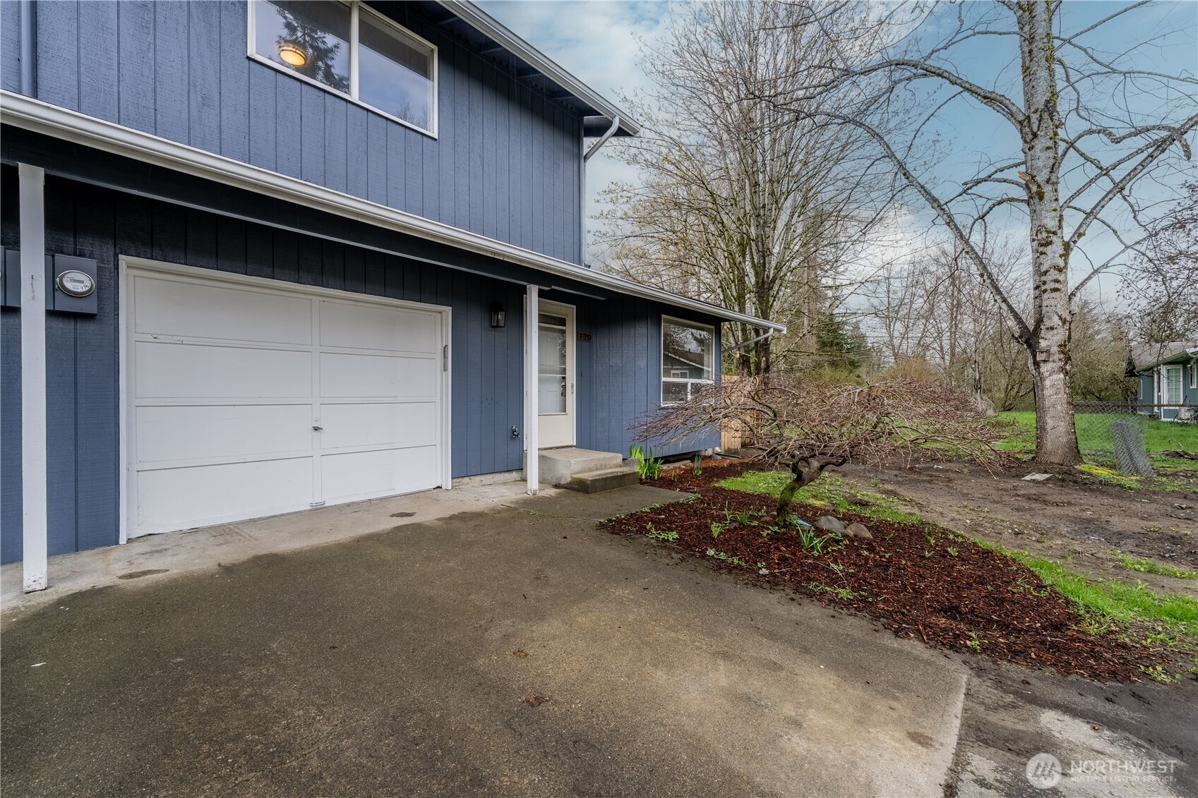 120 W Lewis Avenue Property Photo